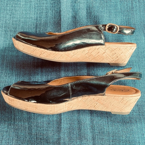 Clarks Black Patent Slingback - Picture 5 of 6